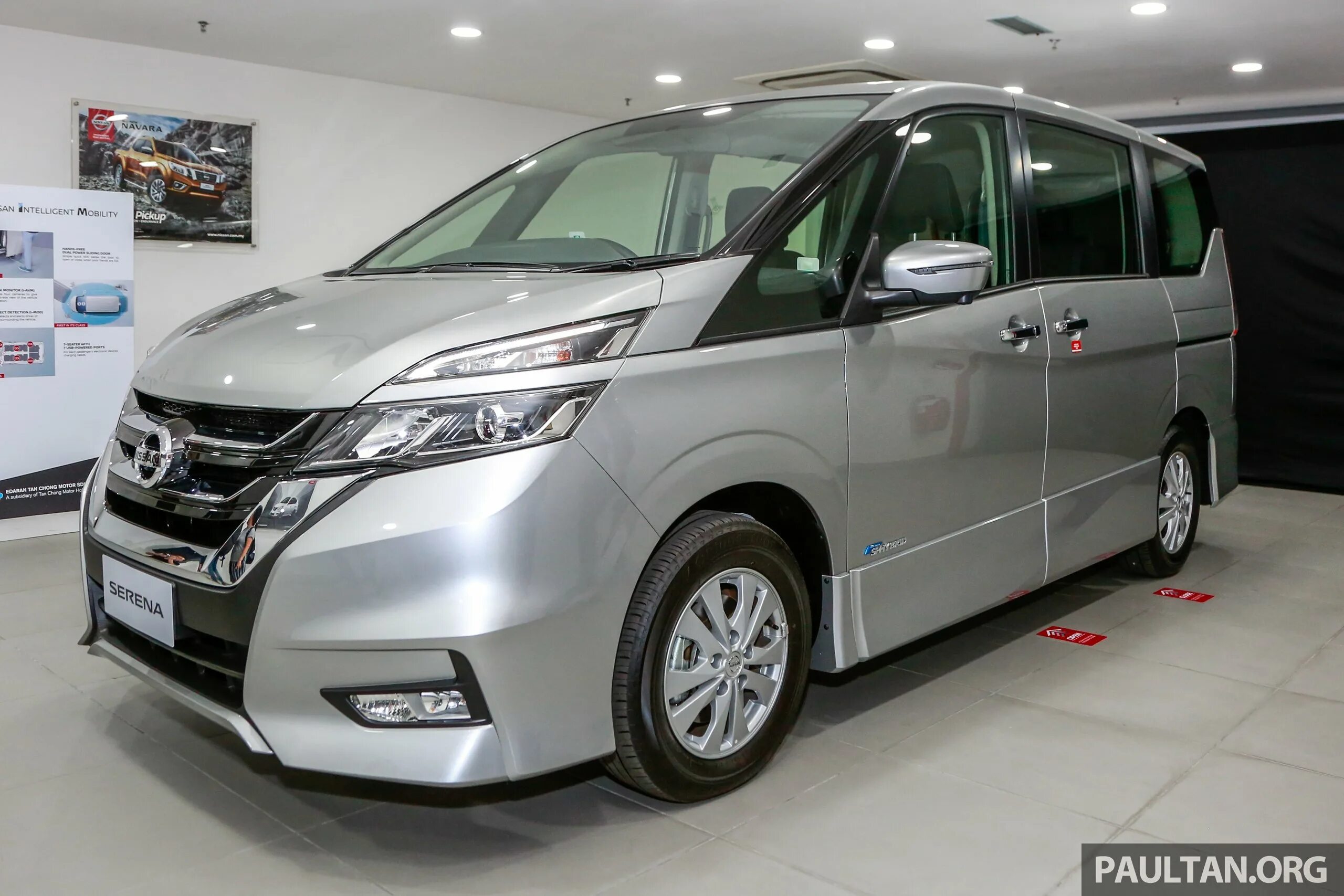 Сирена гибрид. Nissan Serena 2.0. Ниссан Серена гибрид. Ниссан Серена 2018. Nissan Serena Hybrid 2018.