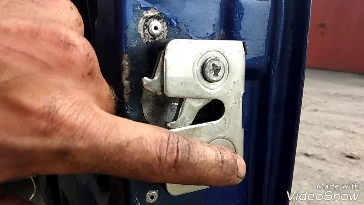 Замок двери 21099. Дверной замок ваз 2108. Бесшумные замки 2107. Бесшумные замки 2107. Замок двери 21099.