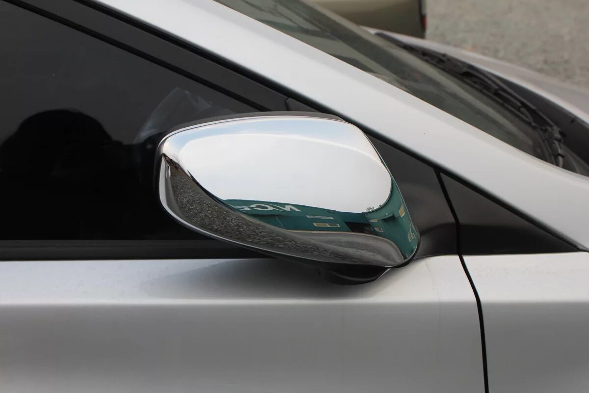 Накладки на зеркала под повторители Hyundai Solaris 2019 артикул. Накладки на зеркала Хендай Солярис 2015. Хромированные накладки на зеркала Hyundai Solaris 2011г.. Накладка зеркала Хендай Солярис 2.