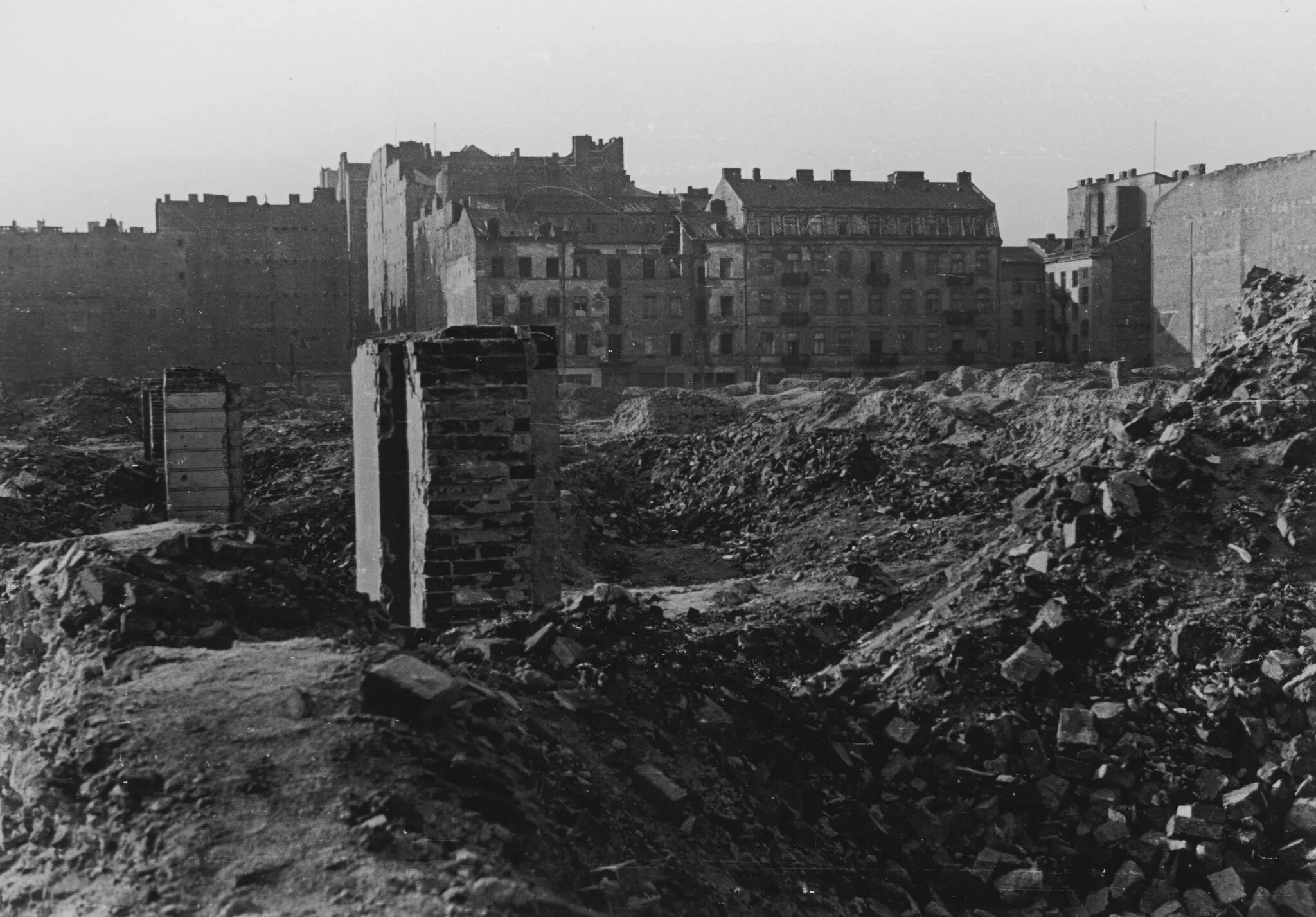 Создание первого гетто в польше. Восстание варшавa гетто 1943. восстание в варшавском гетто 1943 году.
