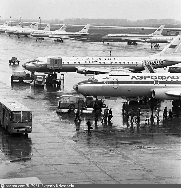 Обь толмачево. Аэропорт толмачево новосибирск 1957 год. ту-104 толмачево. аэродром обь новосибирск. старый аэропорт толмачево.