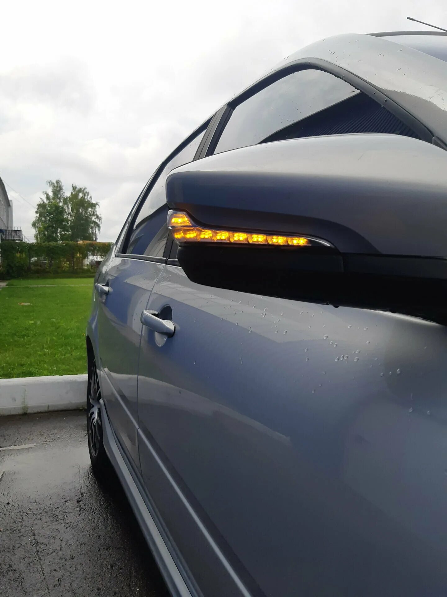 гольф 5 поворотник бегущий. диодные поворотники m10 led ромб. лэд лента светодиодная на поворотник. светодиодный сигнал поворота pmma. повторитель поворота диодный тойота королла 150.