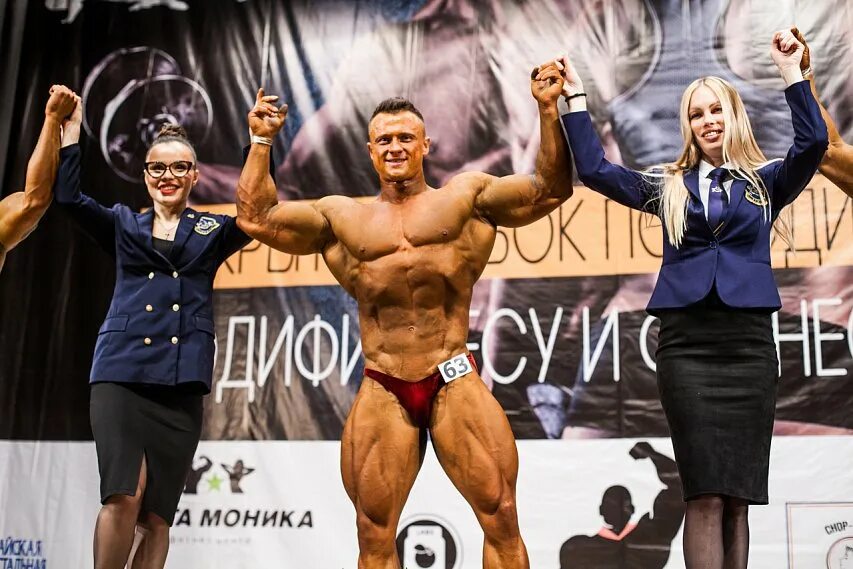 Абсолютный чемпион по бодибилдингу. Абсолютная чемпионка по бодибилдингу. чемпион по бодибилдингу. тюльпан бодибилдер. бодибилдинг белгород.