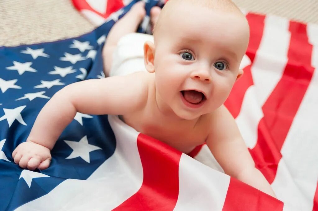 Ребенок родился в америке. Дети Америки. Американские младенцы. Америка для малышей.