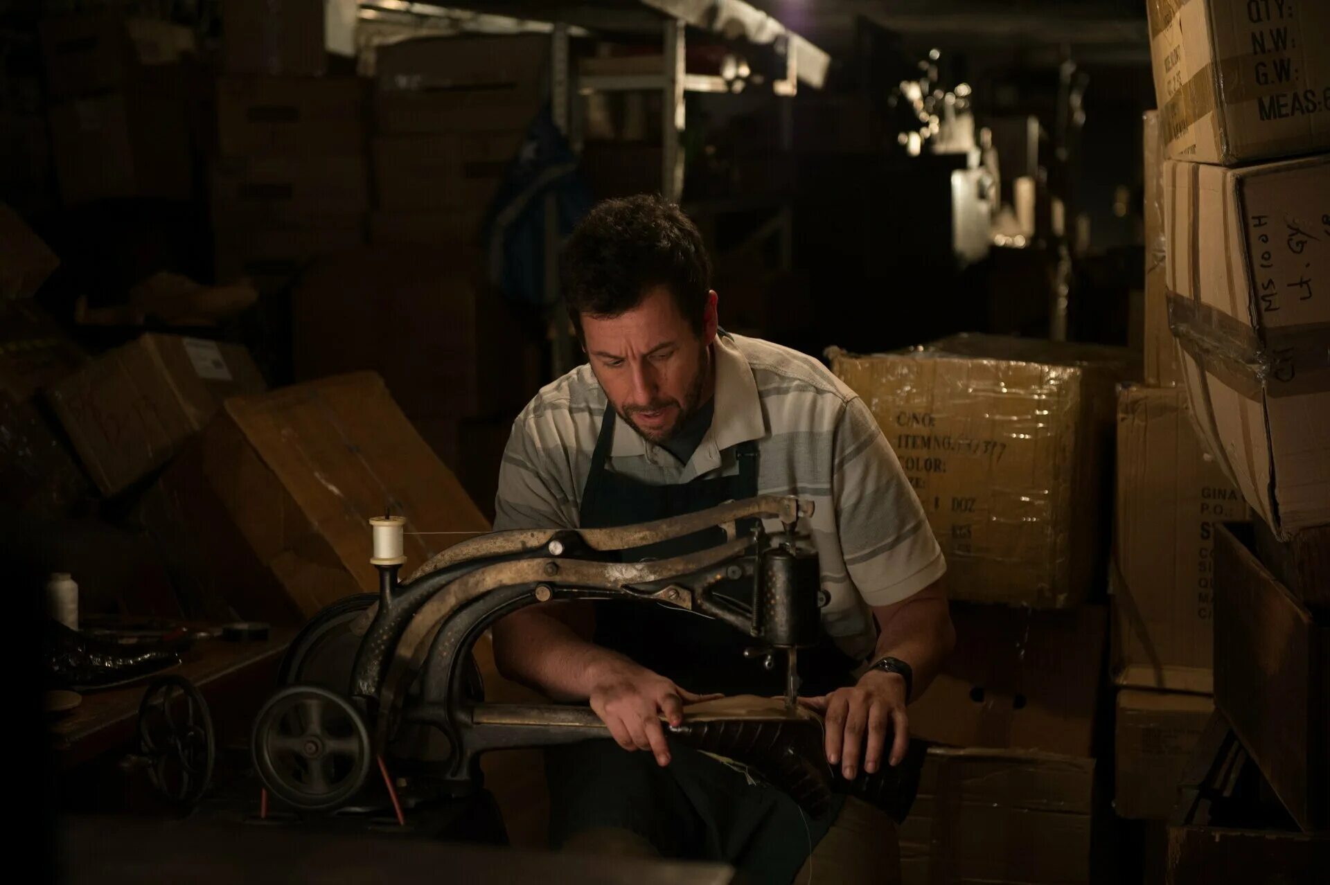 Сапожник фильм 2014. Сапожник содержание. Сапожник фильм 2014 адам. Адам сэндлер сапожник фильм. Сапожник фильм 2014.