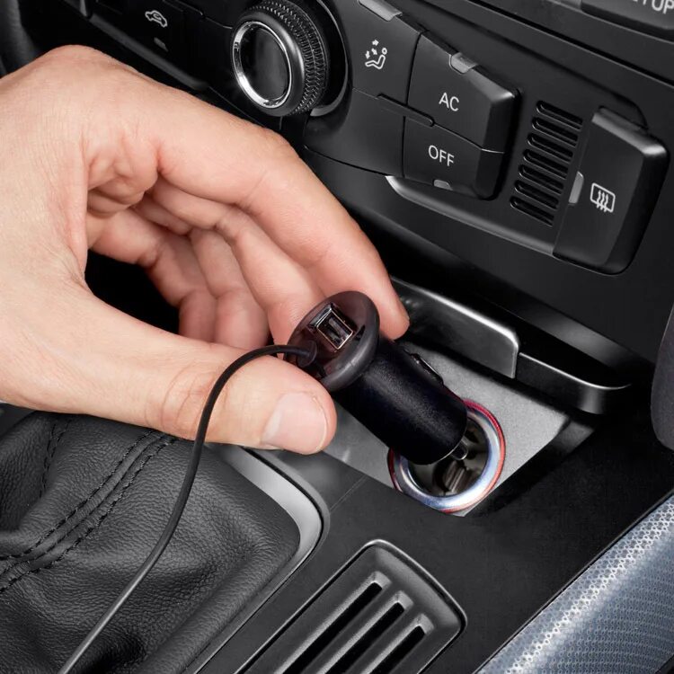 Как называется штука в машине. Belkin caraudio connect.. Bluetooth адаптер aux 2022. Аукс блютуз адаптер для машины. Аукс Белкин в машину.