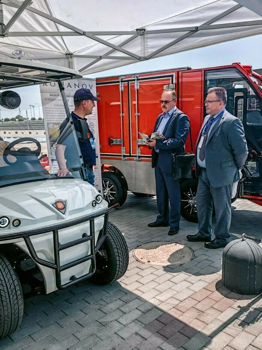 Романовы моторс. Шереметьевская улица, 34. Romanov motors. Romanov motors. Романовы моторс.