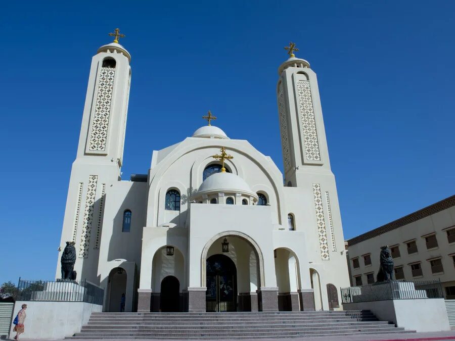 какое христианство в египте. лавра антония египет. коптский собор в хургаде. копты египетские православные. египтяне христиане копты.