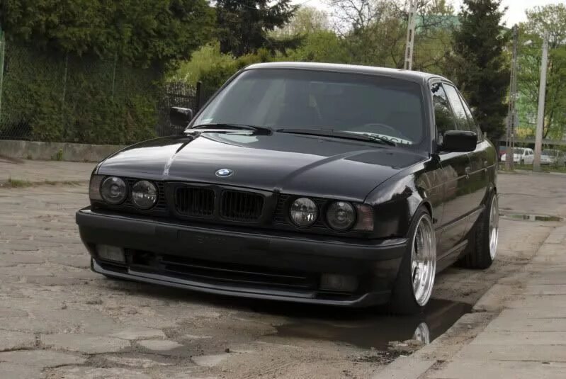 Е34 узкая. BMW e34 540. BMW e34 Restyling. БМВ е34 черная. BMW e34 черная.