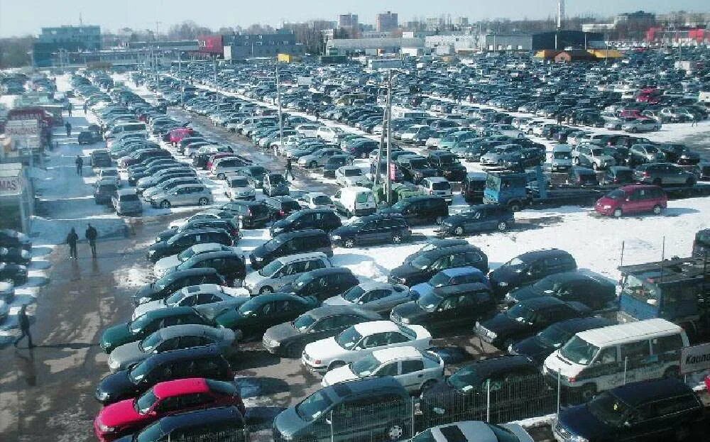 Как привезти авто из киргизии. Авторынок. автомобильный рынок киргизии. авторынок бишкек. самый большой авторынок бишкека.