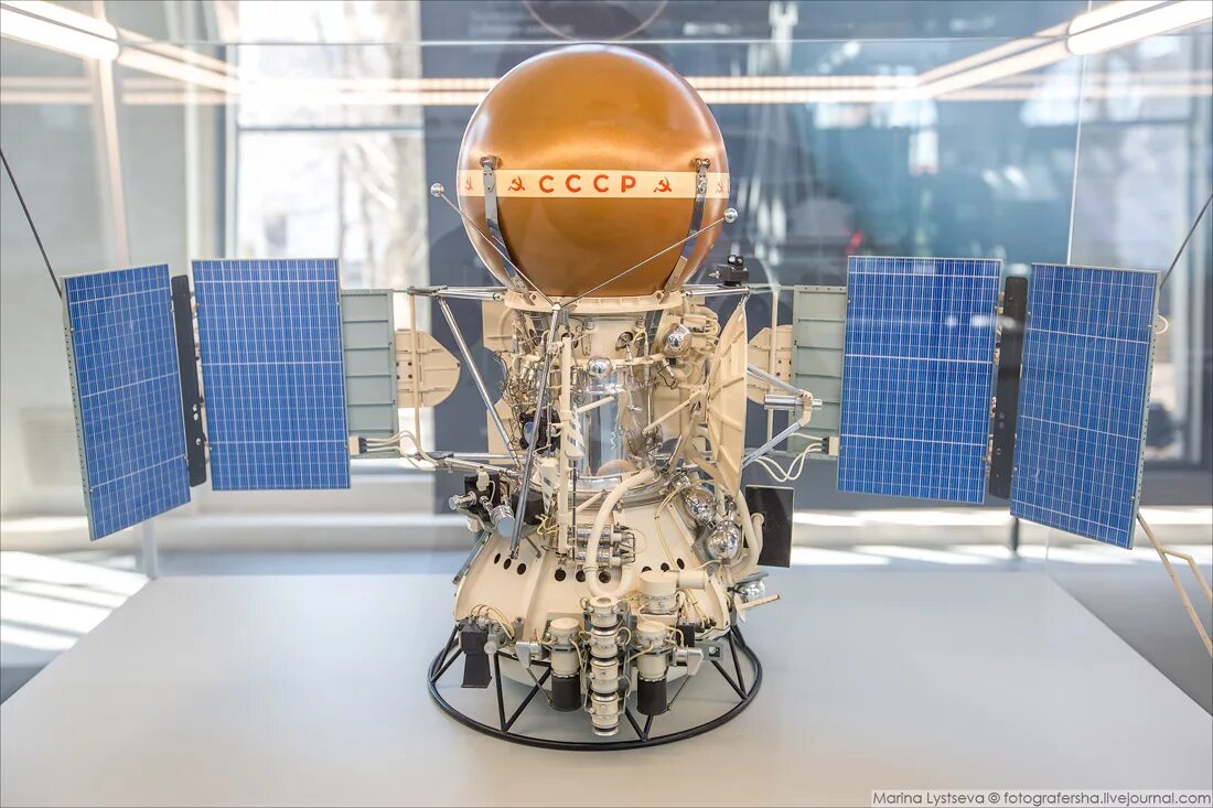 Первый советский космический аппарат. Вега 2 космический аппарат. Вега-1 и Вега-2. Межпланетная станция «Вега-1».