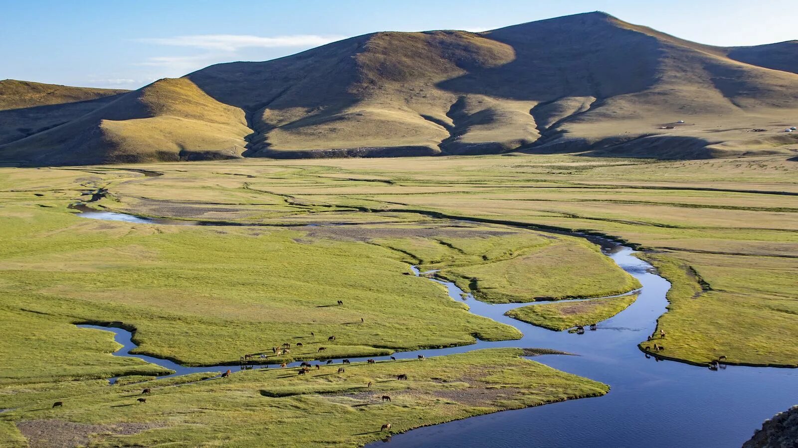Долина реки Орхон Монголия. Культурный ландшафт Долины реки Орхон. Orkhon Valley , Монголия. Река Орхон в Монголии. Котловина больших озер
