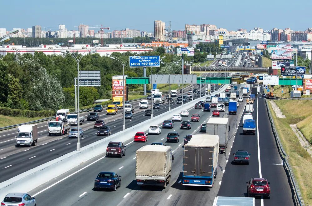 3 кольцевая москва. Кольцевая дорога Москва. МКАД 108 км. Кольцевые дороги Москвы. МКАД фото.