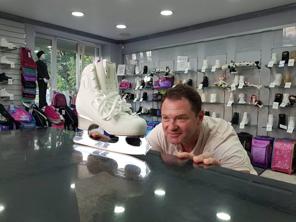 Sporting goods store. магазин фигурист москва ленинградский проспект 44. магазин фигурист ленинский проспект. фигурные магазины москва. магазин фигурист москва ленинградский проспект 44.