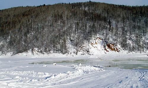 Береговой Зейский район Амурская область. Зейское водохранилище зимой. Верхнезейск Амурская область зима. Дорога на Снежногорск Амурская область.