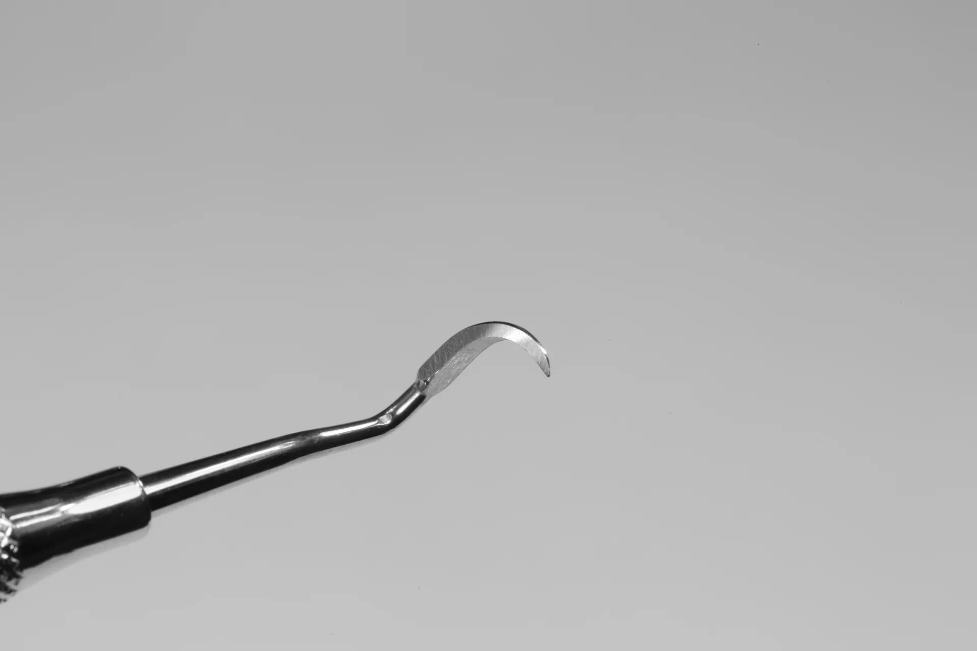 Инструменты для снятия зубных отложений. Инструмент для снятия зубных отложений долотообразный и клиновидный. Инструменты для снятия зубных отложений. Экскаваторы для снятия зубных отложений. Инструменты для снятия зубных отложений ст-10-28 набор ммиз.