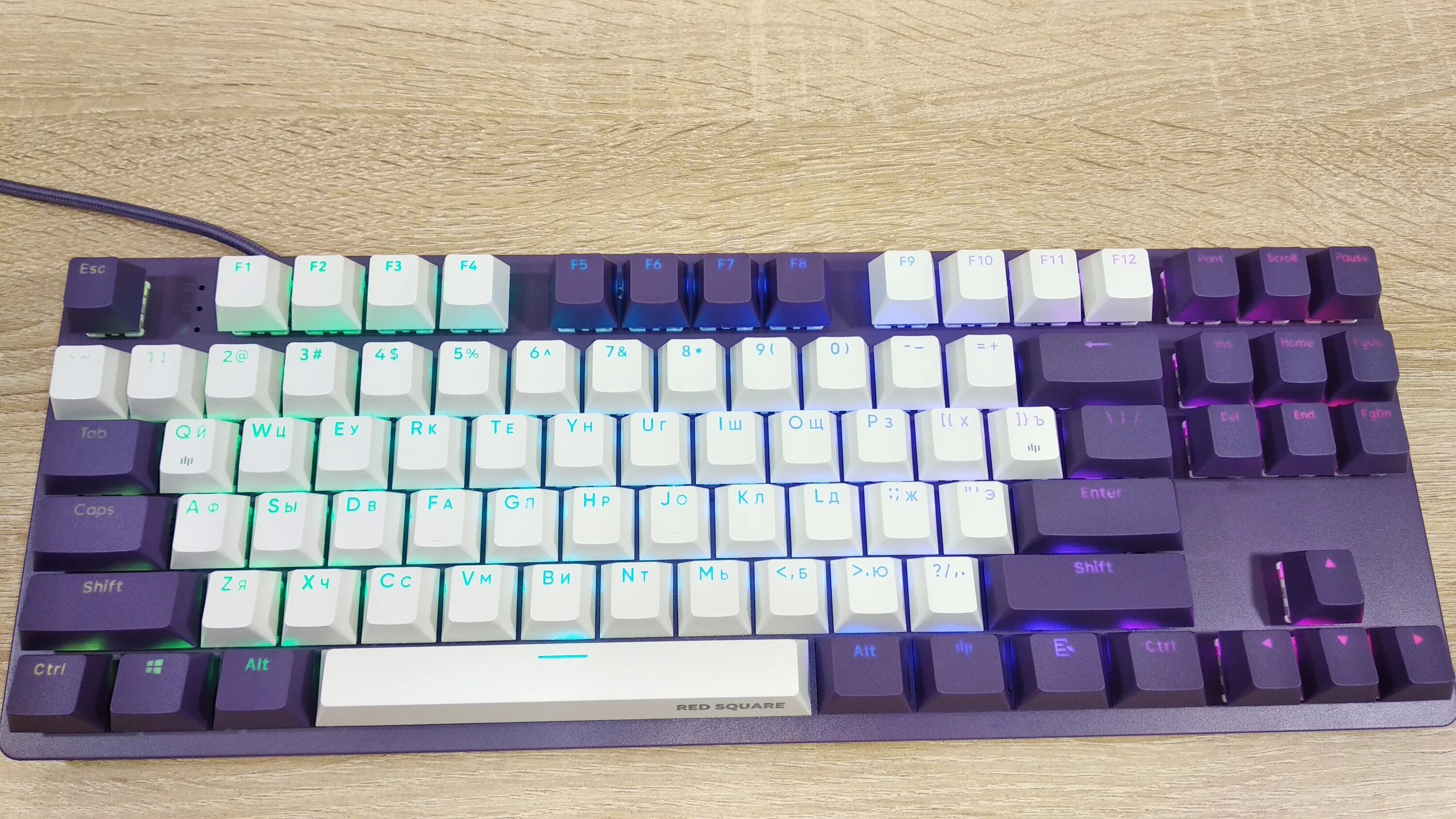 Игровая клавиатура Red Square Keyrox TKL g3ms Purple. Клавиатура Red Square Keyrox TKL. Игровая клавиатура Red Square Keyrox TKL g3ms Purple (RSQ-20032). Игровая клавиатура Red Square Keyrox TKL g3ms White. Rsq 20033