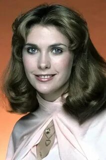 Pick-up qizlar parkda bir yigitni kotarib sikishdi