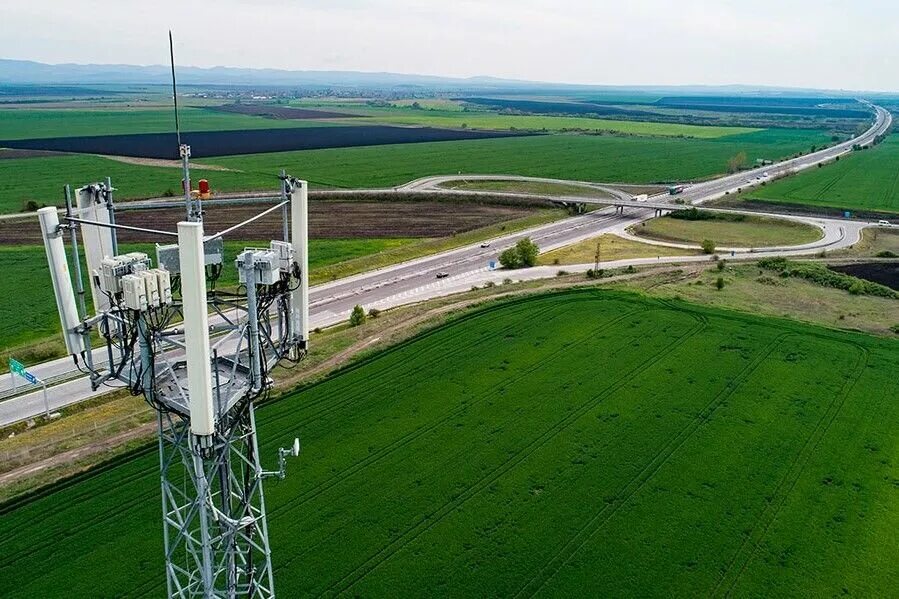 Мобильная связь вдоль дорог. Улучшение связи. Мобильная связь вдоль дорог мтс. Система усиления сигнала мобильной связи. Улучшение связи.