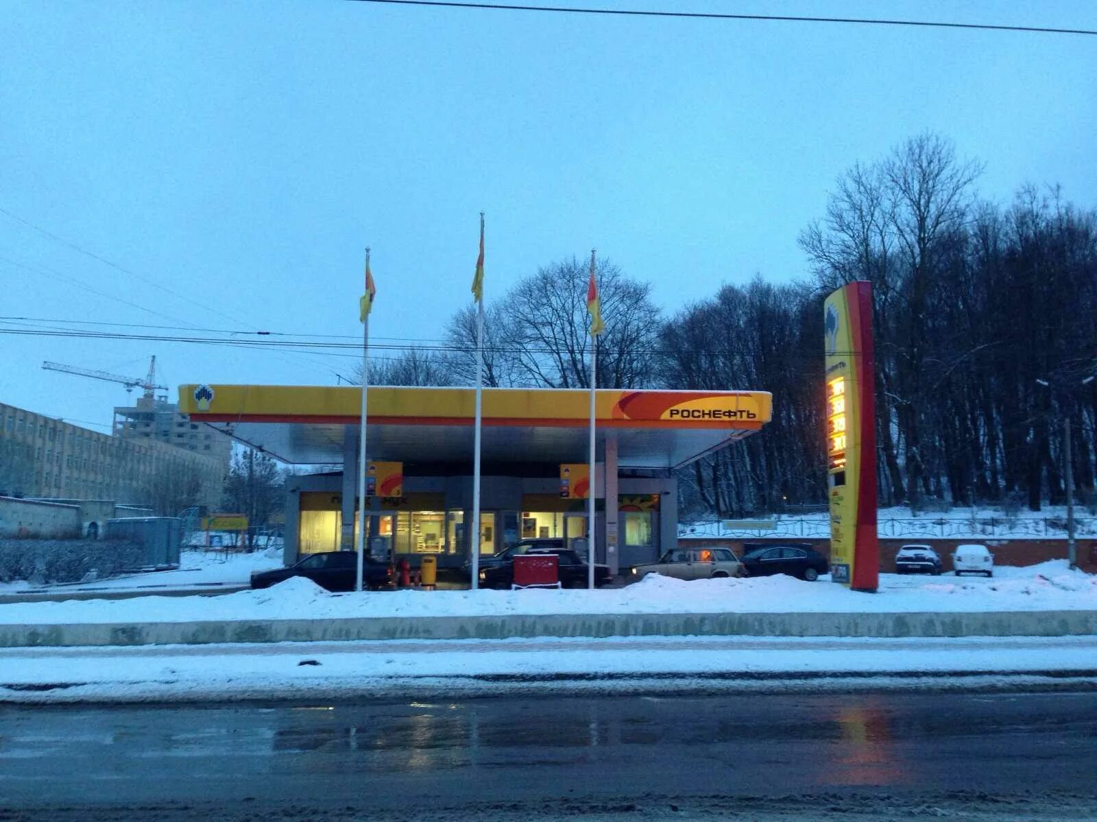Бензин в смоленске сегодня. Бензин в смоленске сегодня. Смоленск 2023. Азс нефтепромгрупп. Азс роснефть смоленск.