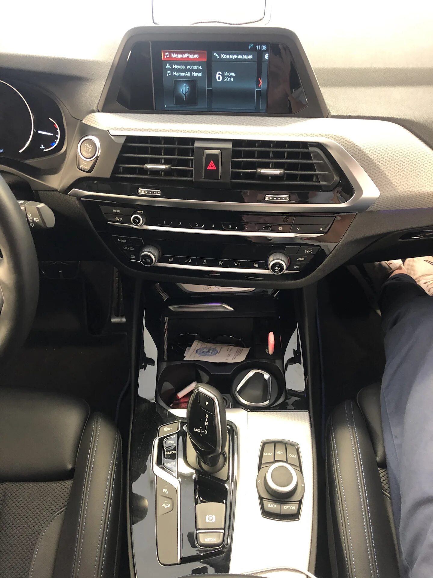 Nbt led. Bmw x3 nbt evo g01. bmw g01 nbt evo. x3 g01. bmw x3 g01 салон.
