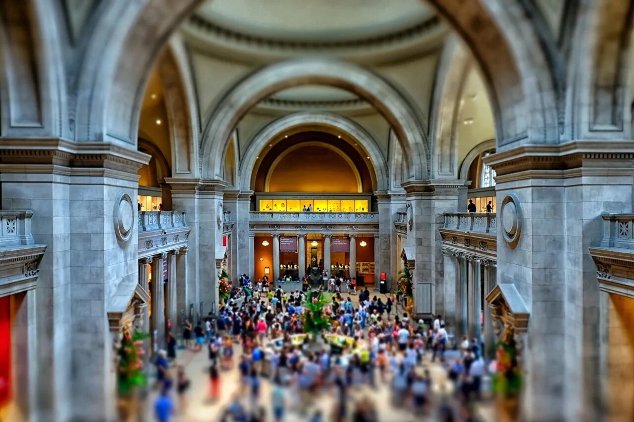 Oxford university metropolitan museum of art. Метрополь музей в нью-йорке. метрополитан нью йорк. музей метрополитен в нью-йорке внутри. the metropolitan museum of art.