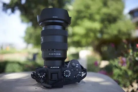 Sony f 2.8
