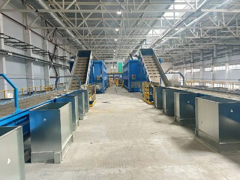 Резервуар рвс-1000. Предприятие закрытого типа. Этилен томскнефтехим. Промышленное производство. Заводские корпуса.