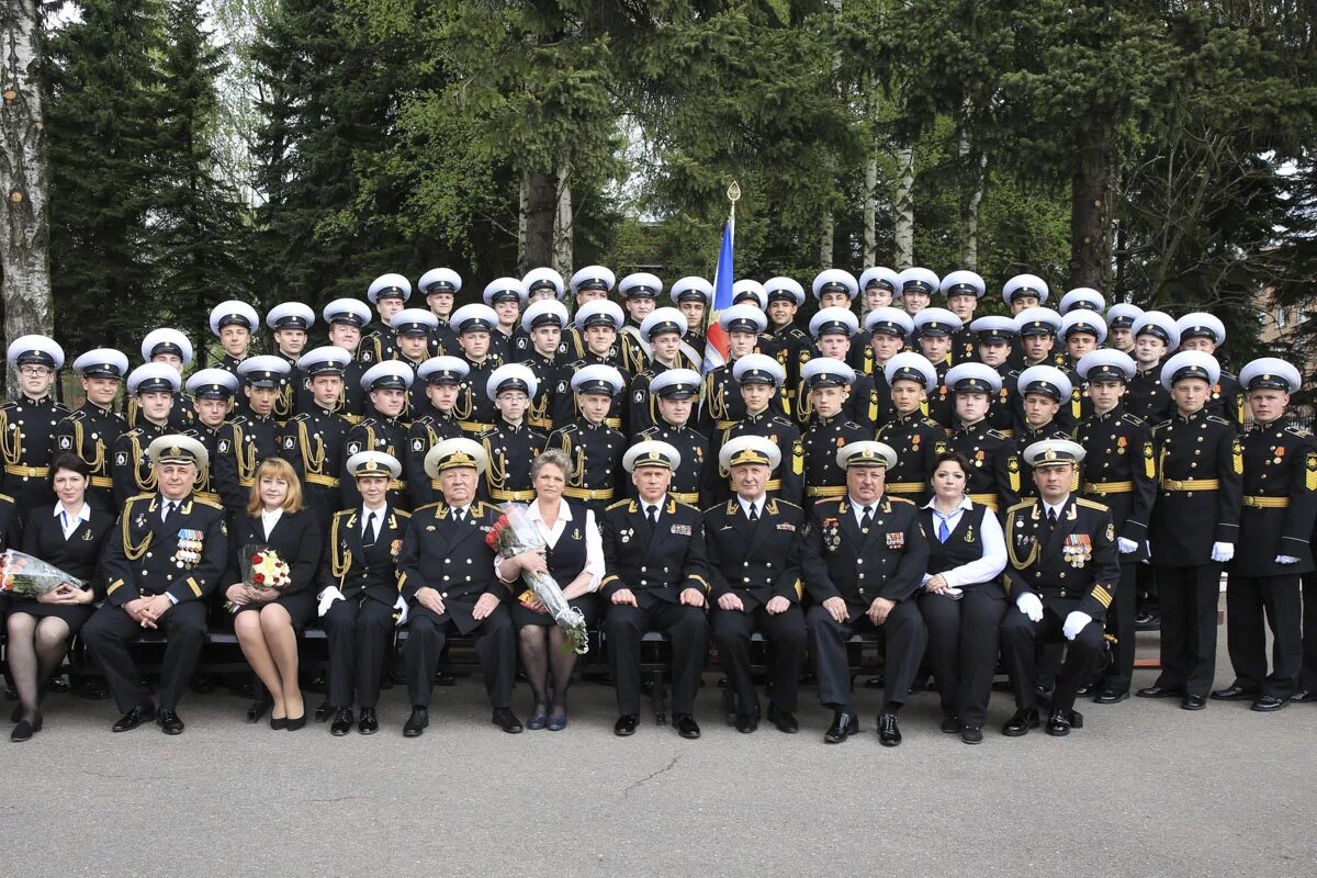 Кронштадтский морской кадетский военный корпус. Военно морской кадетский корпус Кронштадт. Кронштадтский морской кадетский корпус выпуск 2008.