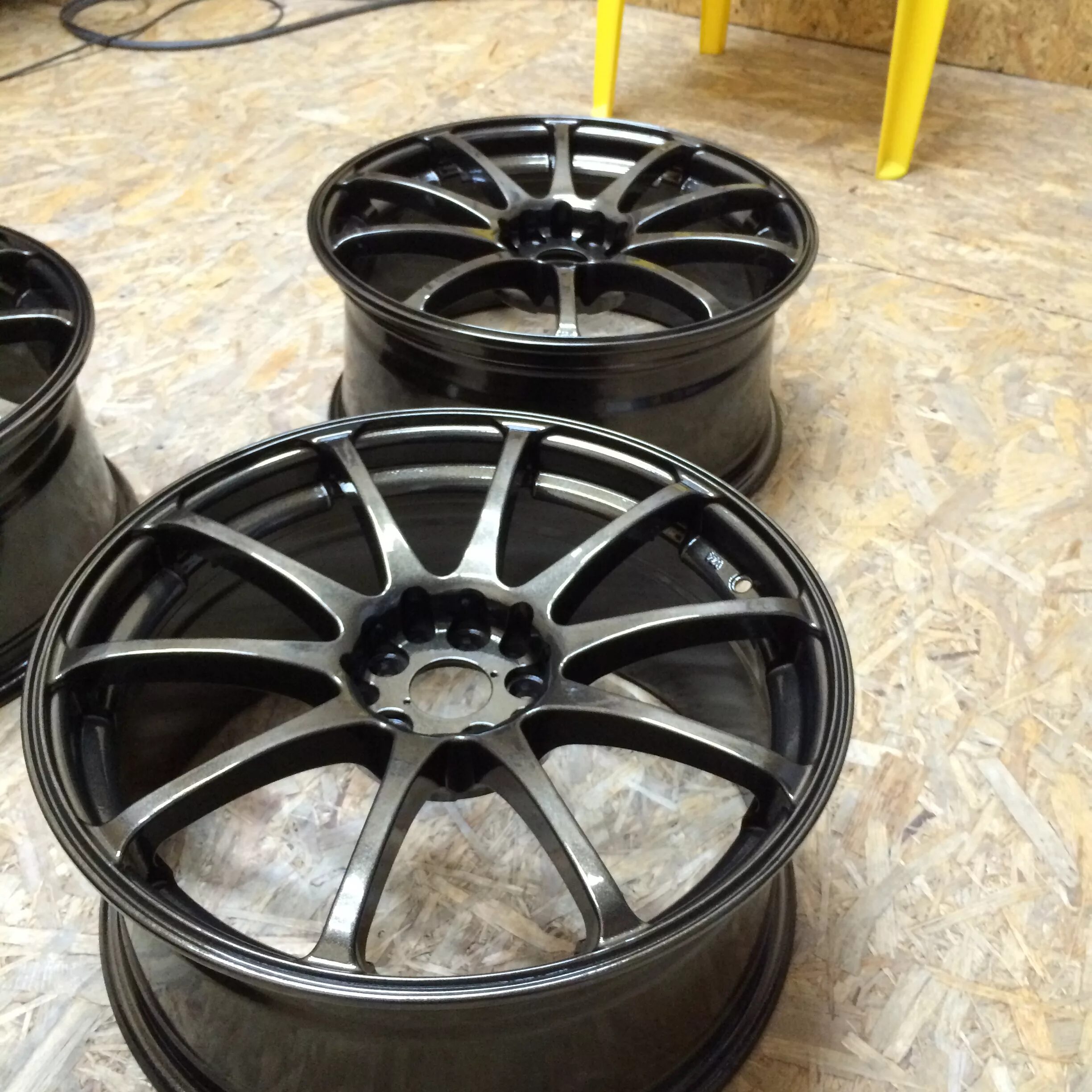 Порошковая покраска дисков. Покрасить диски на toyota. Диски в порошковой краске. Стальные диски тойота авенсис 2. Покраска дисков в ростове.