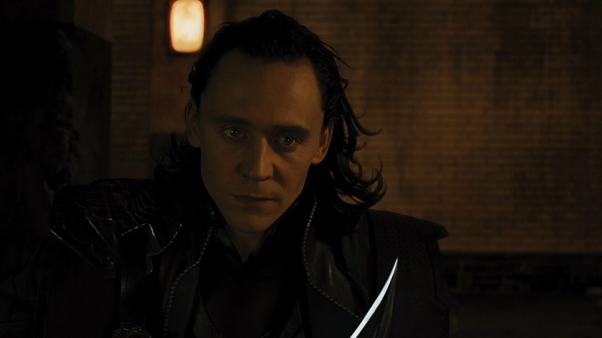 локи сильнейший персонаж. локи агент асгарда и мстители. том хиддлстон мстители. том хиддлстон. том хиддлстон локи.