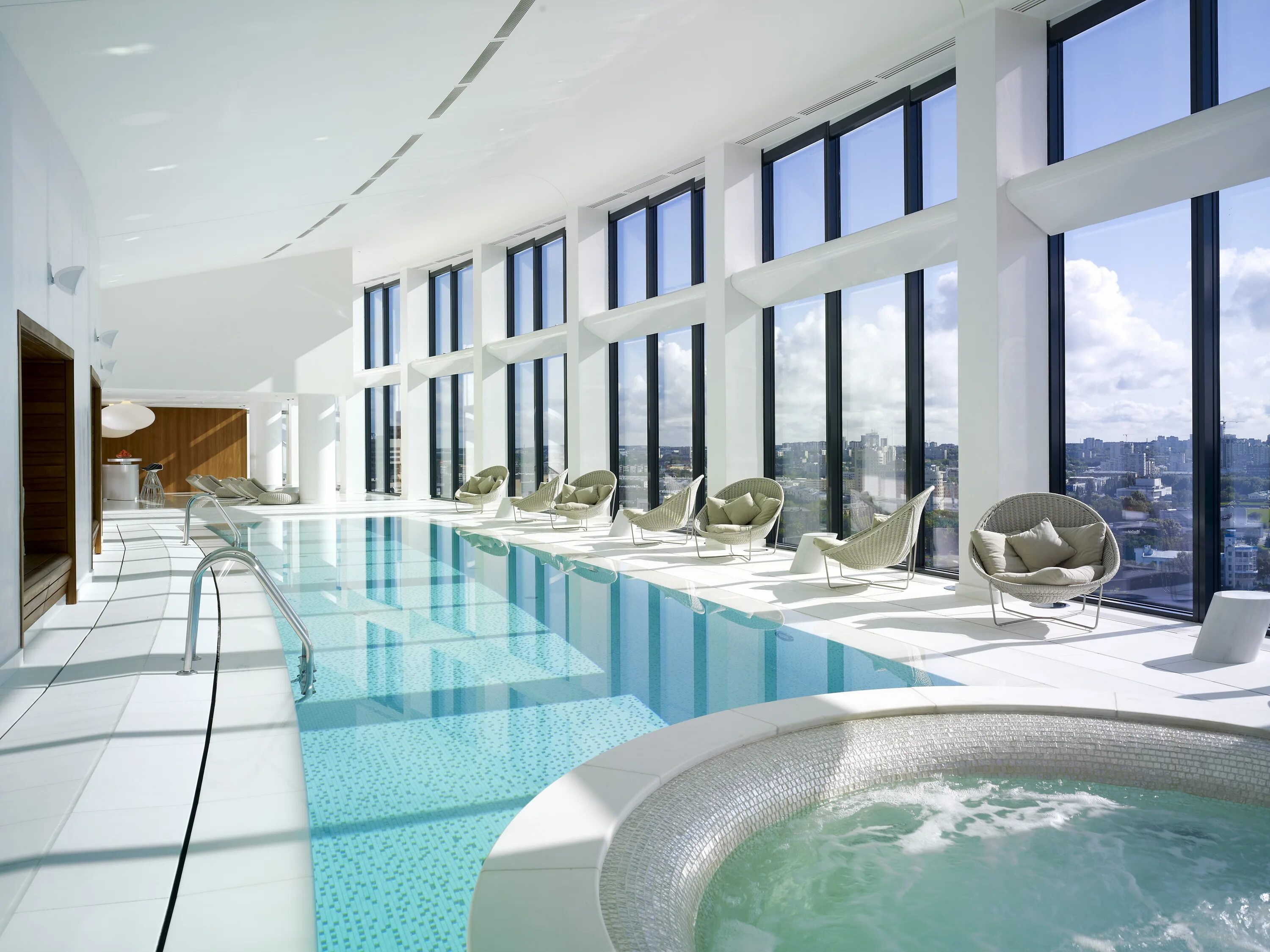 Хаят спа. Бассейн хайат екатеринбург. Хаят спа. Хаят пятигорск бассейн. Хаят екатеринбург бассейн.