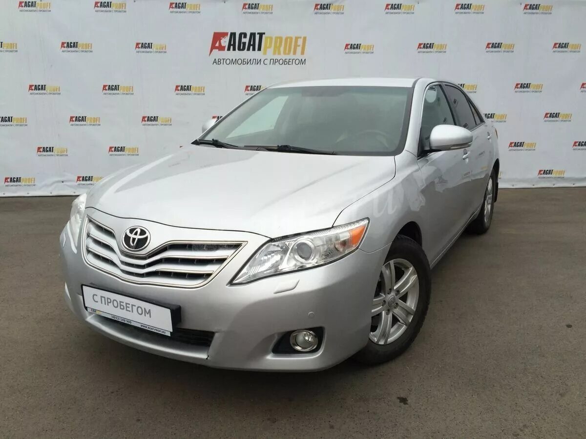 Купить камри 40 иркутск. Toyota Camry vi xv40 Рестайлинг White. Toyota Camry 40 серебристая. Камри 250 кузов. Камри 2010 Рестайлинг.