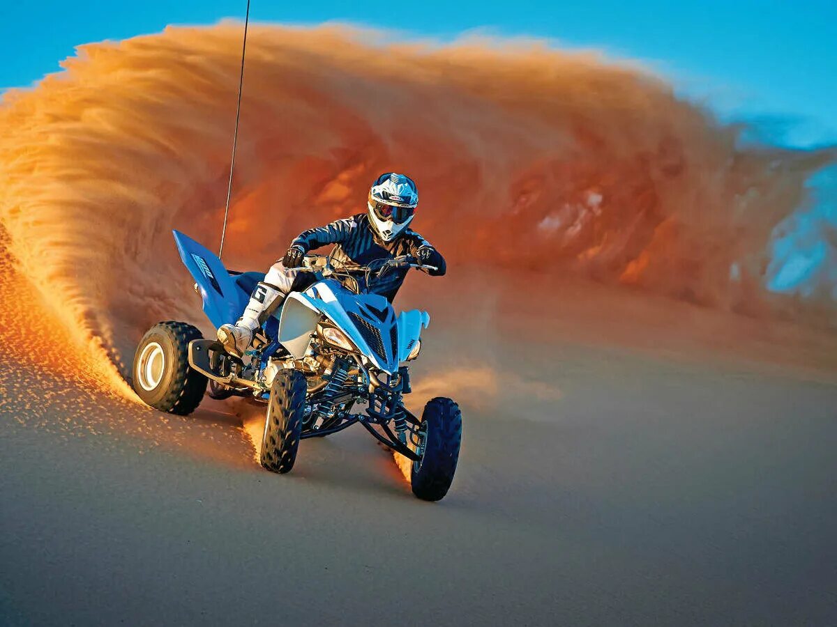 Рапторы квадробика. Yamaha yfm 250r. Yamaha grizzly 450 eps. Yamaha raptor 1000. Трюки на квадроциклах.