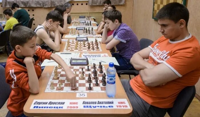 Алехин александр викторович. Алехин шахматы чемпион мира. Алехин шахматы. Алехин капабланка. Герб алехиных.