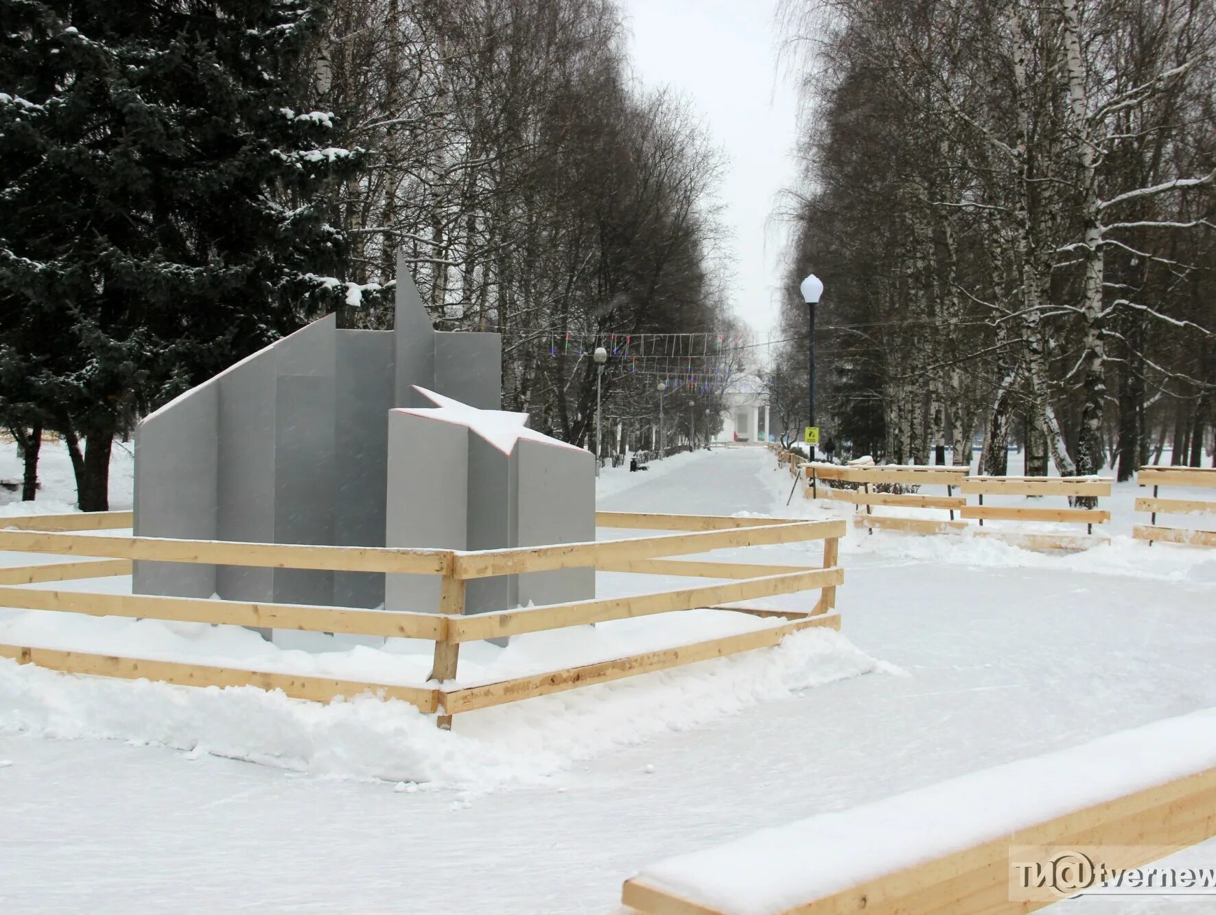 Каток победа тверь. Каток парк Победы Тверь. Каток в парке Победы Тверь. Каток парк Победы Тверь 2022. Каток в парке Победы Тверь 2022.