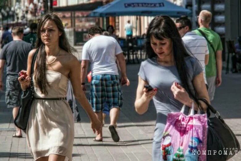 Разоблачение красоты фото до и после. Разоблачающая девушка. Лопырёва виктория 2022. Девушка уличила. Разоблачающая девушка.