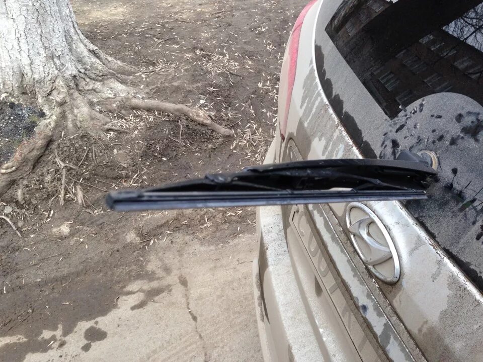 Дворники santa fe 2. Дворники hyundai santa fe 2007 года. Крепление дворника санта фе. Щетки стеклоочистителя santa fe 2019. Heyner all seasons драйв 2.