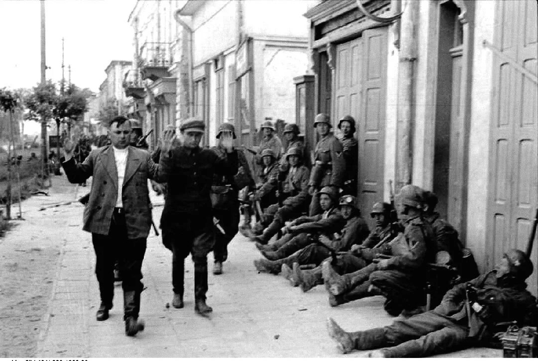 1941г. оккупационный режим в годы великой отечественной войны. немцы на оккупированных территориях. школа в годы войны 1941-1945 оккупация. оккупационный режим в годы великой отечественной войны.