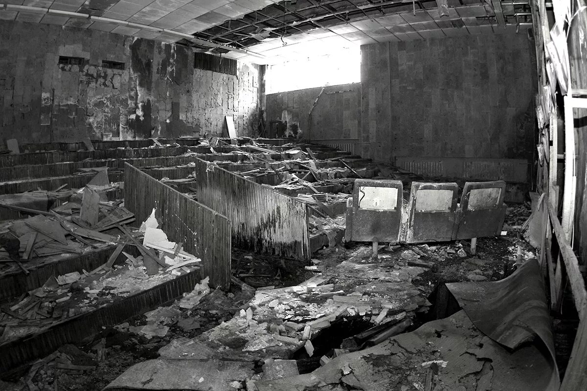 Https chernobyl. Чернобыль 1984. Машзал Припять. Припять 1986. Чернобыль Припять катастрофа.