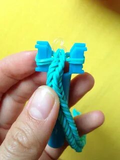 Плетение из резинок без рогатки
