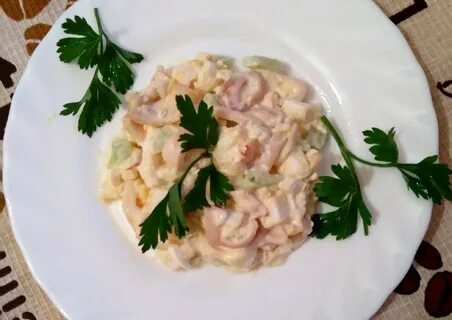 Салат нежный с кальмарами
