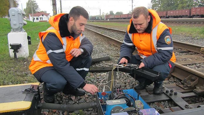 электромеханик шч. электромеханик шч. сцб на железнодорожном транспорте. электромонтёр ржд сцб. шч 14.