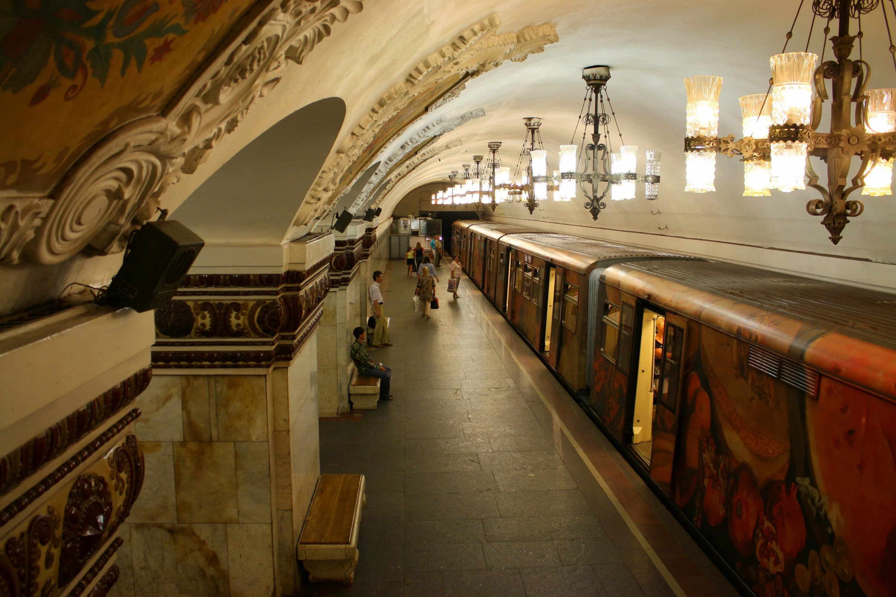 Метрополитен Московский метрополитен. Станция МИТРО В Москве. Станции дворцы Московского метрополитена. Метро российское москва