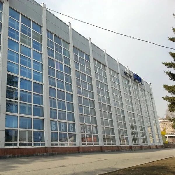 Бассейн нептун североуральск. Бассейн нептун энгельс. бассейн нептун орехово-зуево. бассейн нептун заречный свердловская область.