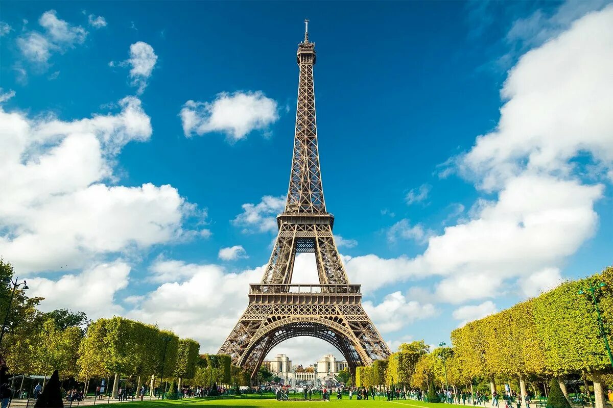 Самые яркие достопримечательности. Эйфелева башня в Париже. Эйфель башня Tour Eiffel. Ейфелева Вежа Париж. Эйфелева башня в Париже фото.