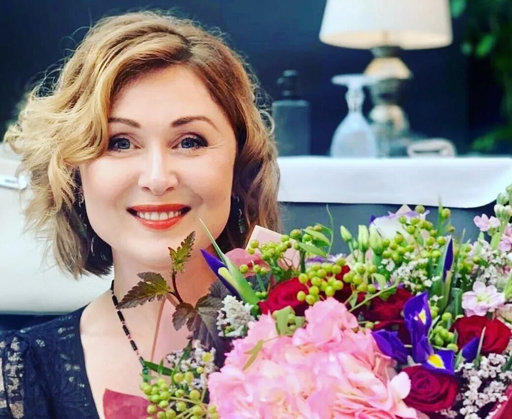 ведущие 1 канала татьяна. елена ищеева 2021. ольга ушакова 2020. ведущая ирада зейналова.