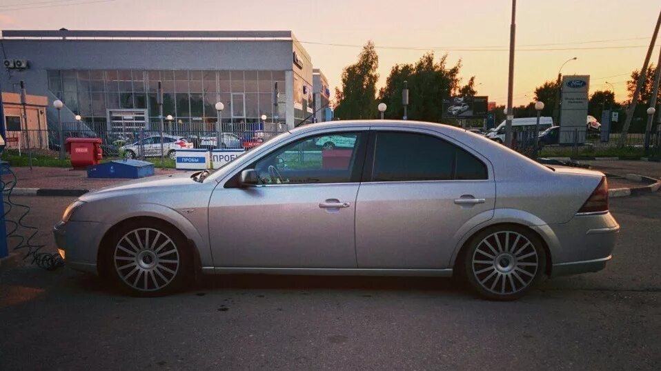 Ford mondeo 3 r18. Литые диски мондео 3. Форд мондео 3 на 17 дисках. Форд мондео 3 на 18 дисках. Диски на форд мондео 3.