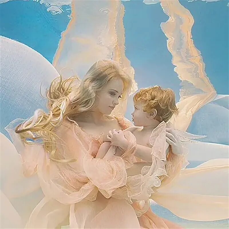 Видео ангела мамы. Мама ангел. Мама ангел и малыш. Ангел с ребенком на руках. Мама ангел хранитель.