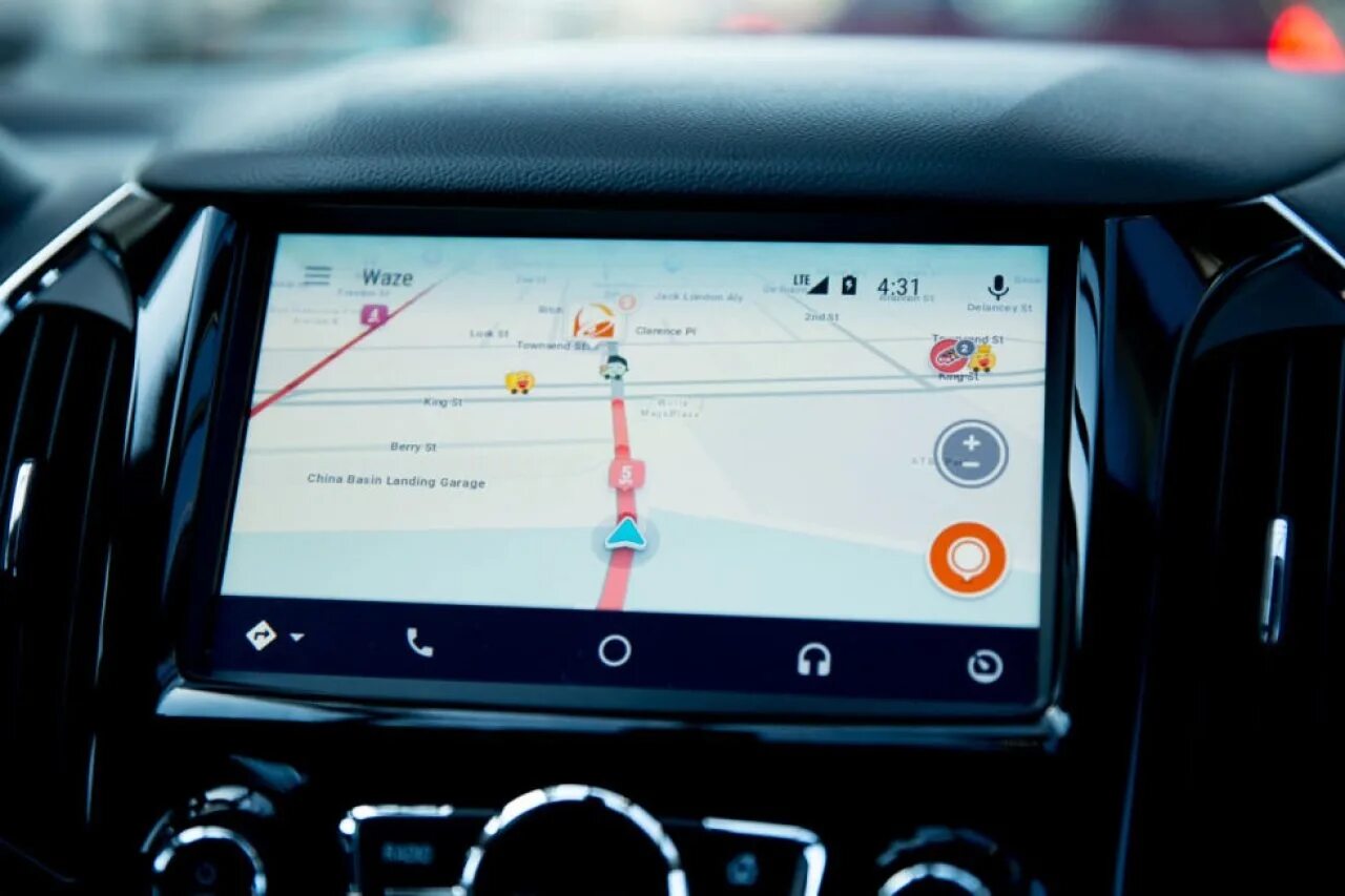 Android авто. Waze. waze авто. фото waze. navigation app.